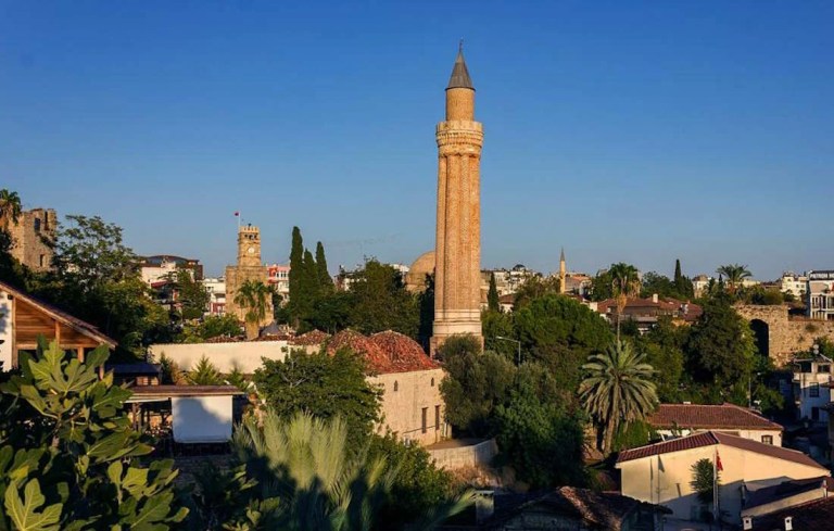 Bugünün Antalya namaz vakitleri
