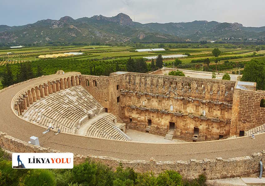 Antalya'da Sonbaharda Görülmesi Gereken Yerler: Aspendos Tiyatrosu