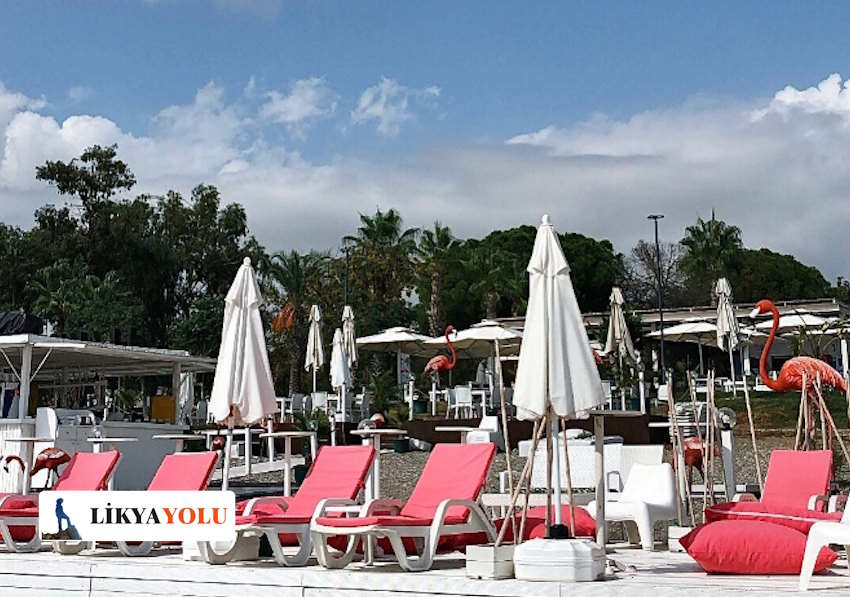 Antalya’nın En İyi Beach Club’ları / Flamingo Lounge