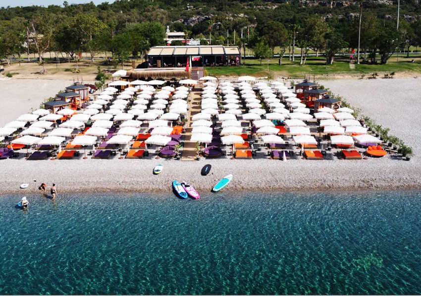 Antalya’nın En İyi Beach Club’ları / Roxy Beach Club