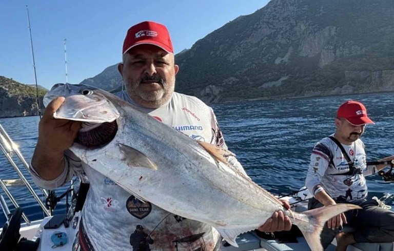 Balıkçılar Kumluca'da En Büyük Balık İçin Yarıştılar