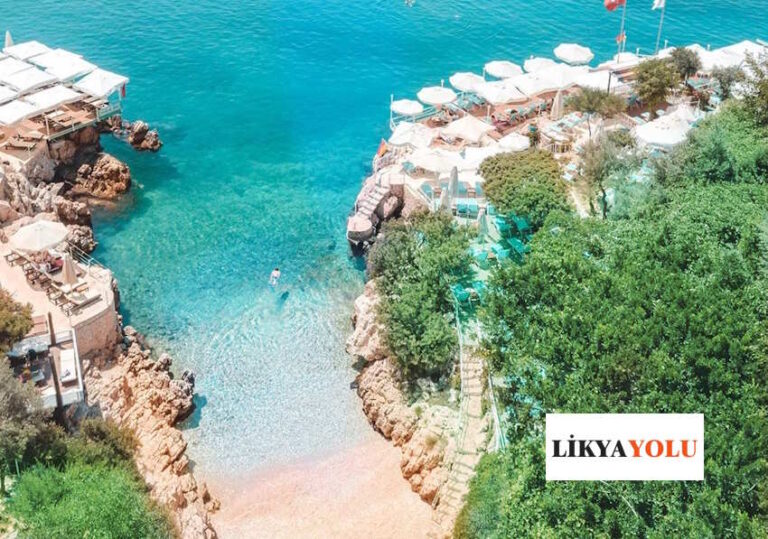 Kaş'ta Deniz ve Plaj Keyfi: En İyi Kaş Plajları ve Koyları Küçük Çakıl Plajı Hakkında Bilgiler ve Gezi Rehberi