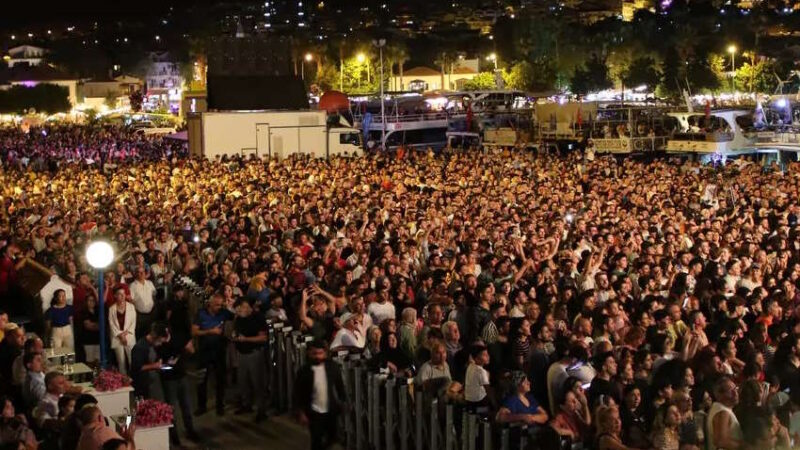 Kaş’taki Festivaller ve Etkinlikler: Yıl Boyunca Katılabileceğiniz Organizasyonlar