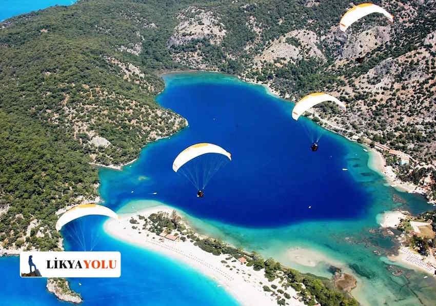 Ölüdeniz'de Yamaç Paraşütü Nedir ve Nasıl Yapılır?