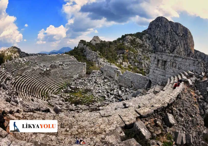 Termessos Antik Kenti: Yükseklerdeki Tarih ve Keşfetmeniz İçin 5 Neden