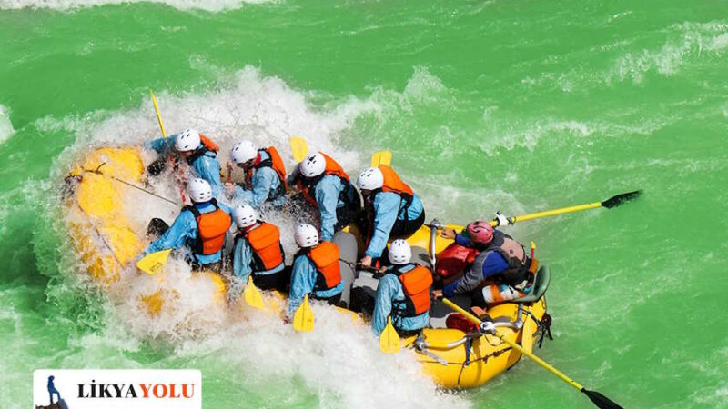 Yeni Başlayanlar İçin Rafting Rehberi: Macera Seni Bekliyor